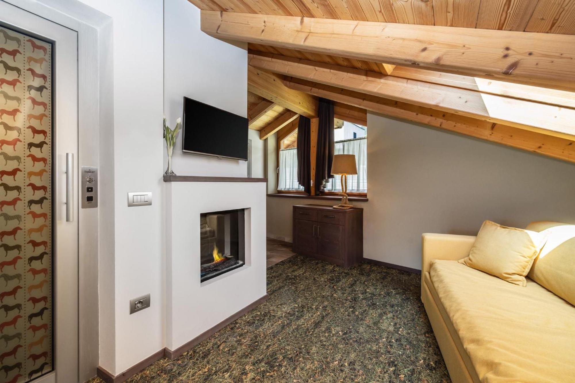Horse House Bed & Breakfast Romallo Exterior photo